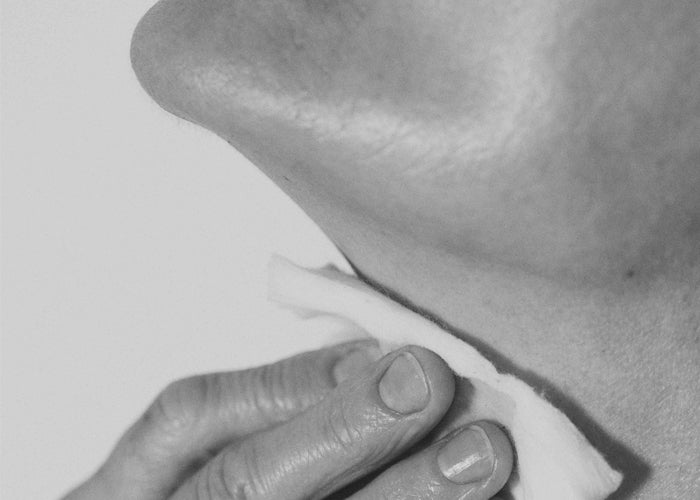 CÓMO REGULAR NATURALMENTE LA PIEL GRASA